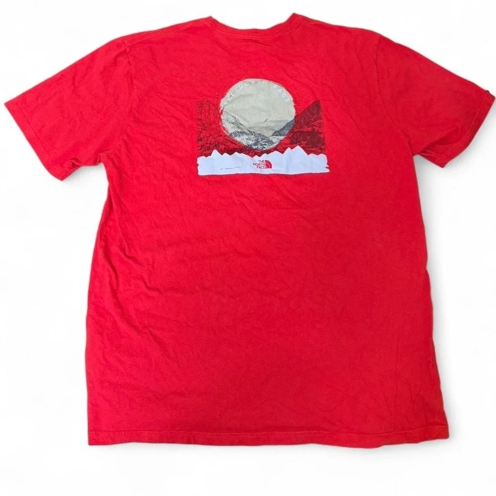 The North Face Men's Red Graphic Mountain‎ T-Shirt, Size XL